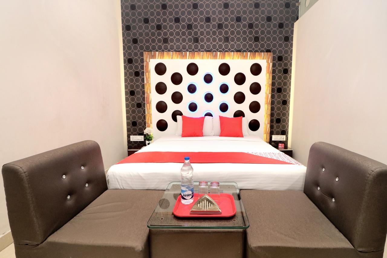 Oyo 14829 Hotel J Cruise Ludhijána Exteriér fotografie
