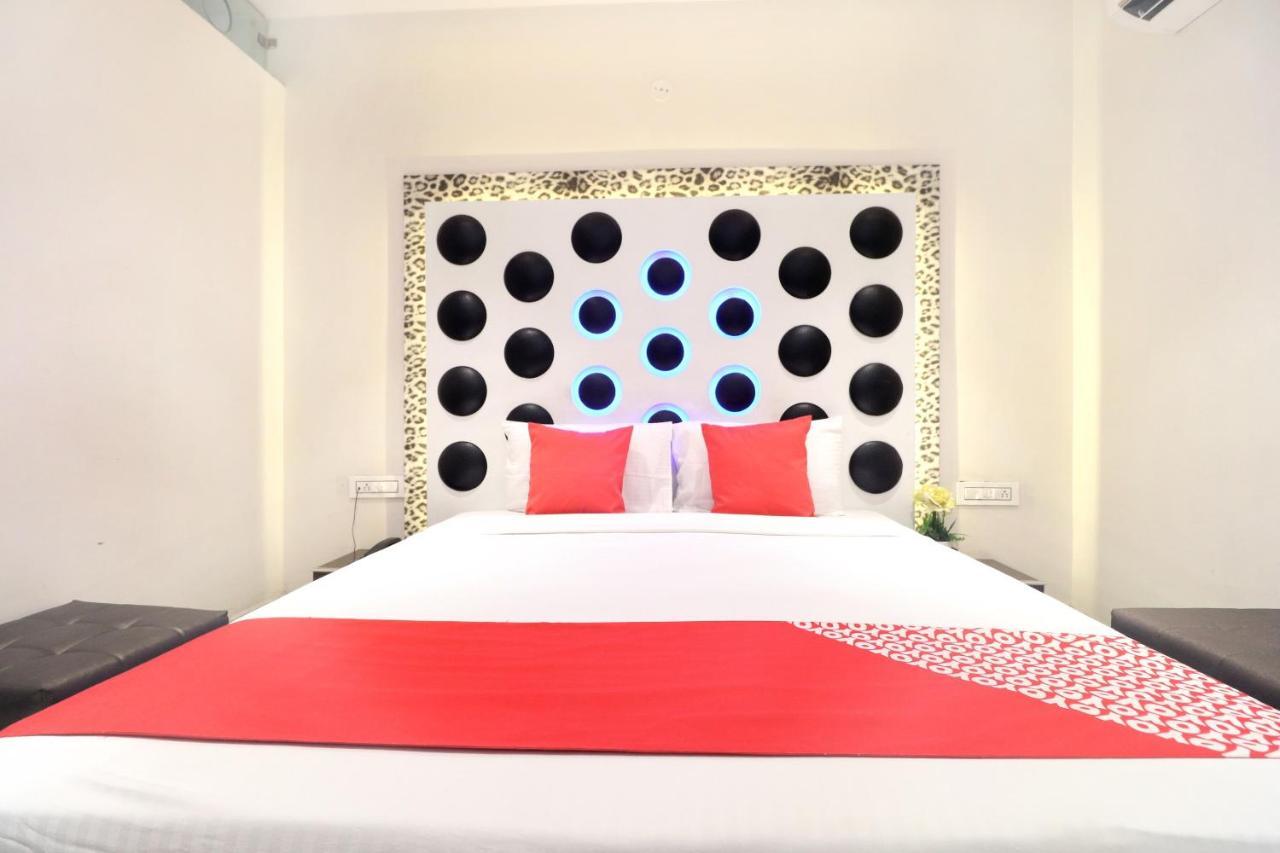Oyo 14829 Hotel J Cruise Ludhijána Exteriér fotografie