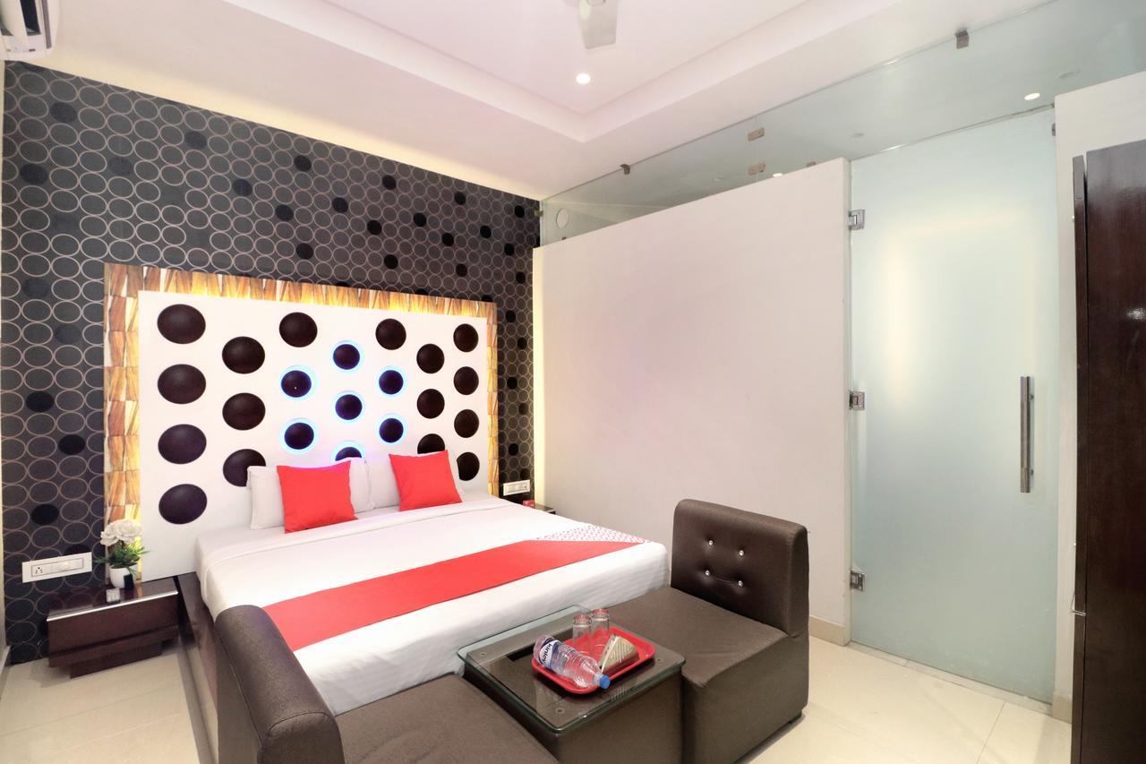 Oyo 14829 Hotel J Cruise Ludhijána Exteriér fotografie